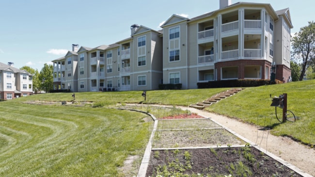 Building Photo - 5406 Viewcrest Way