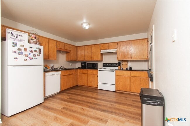 Building Photo - 1606 Yuma Trail