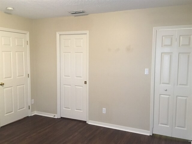 Building Photo - 1545 Amaryllis Cir