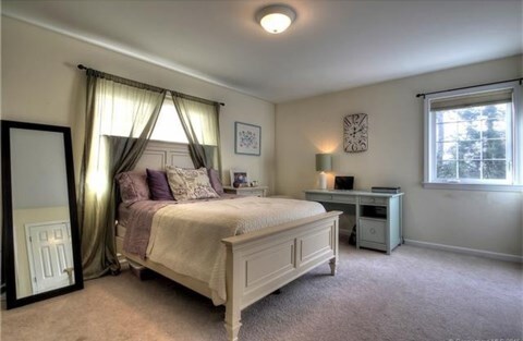 Master Room - 180 Melba St