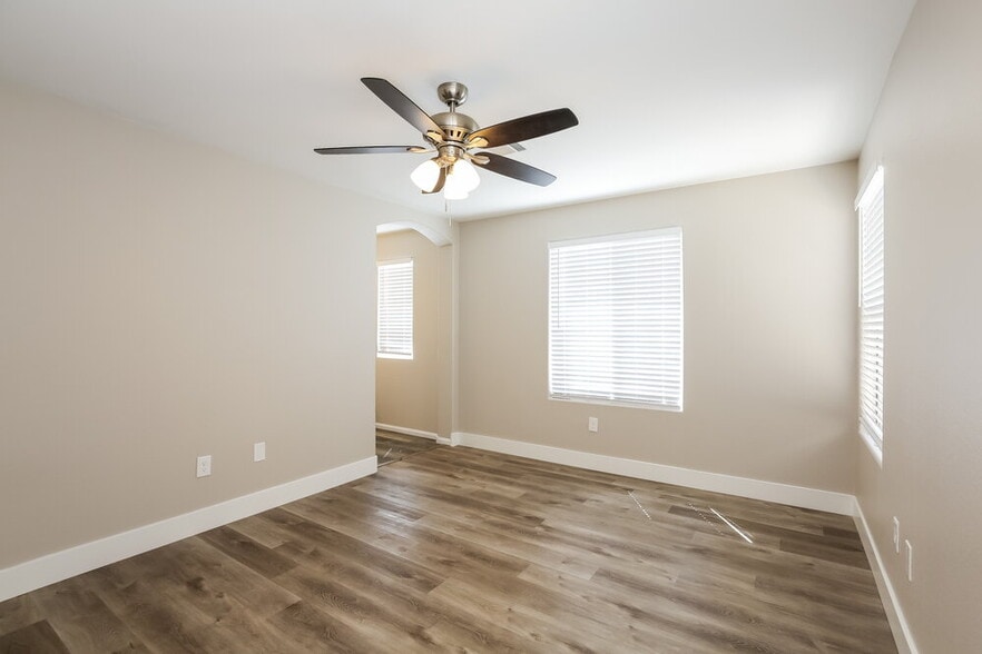 Building Photo - 9450 Havasu Canyon Ave