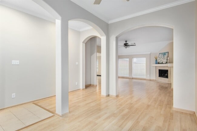 Building Photo - 179 Greenridge Cir