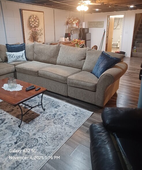 Primary Photo - 794 Whitling Rd