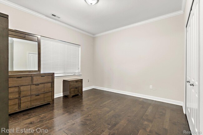 Building Photo - 5570 Arbor Chase Dr