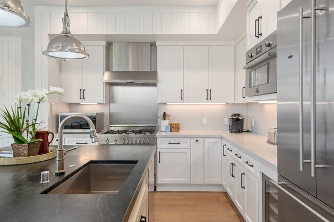 Building Photo - STUNNING  property for lease ~ Experience the Santa Barbara LIFE!