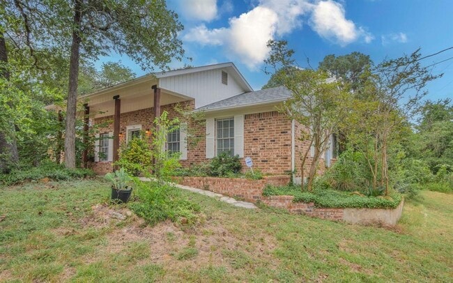 Building Photo - 106 Grand Canyon Dr