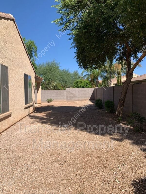 Building Photo - 4537 S Granite St