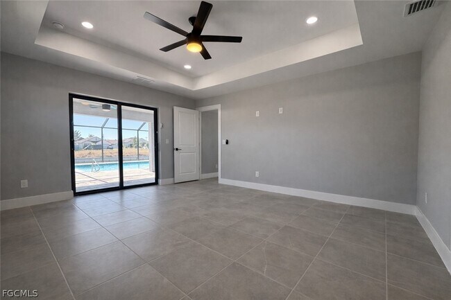 Building Photo - 224 SE 13th Terrace