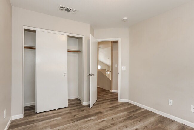 Building Photo - 1343 E Helena Dr