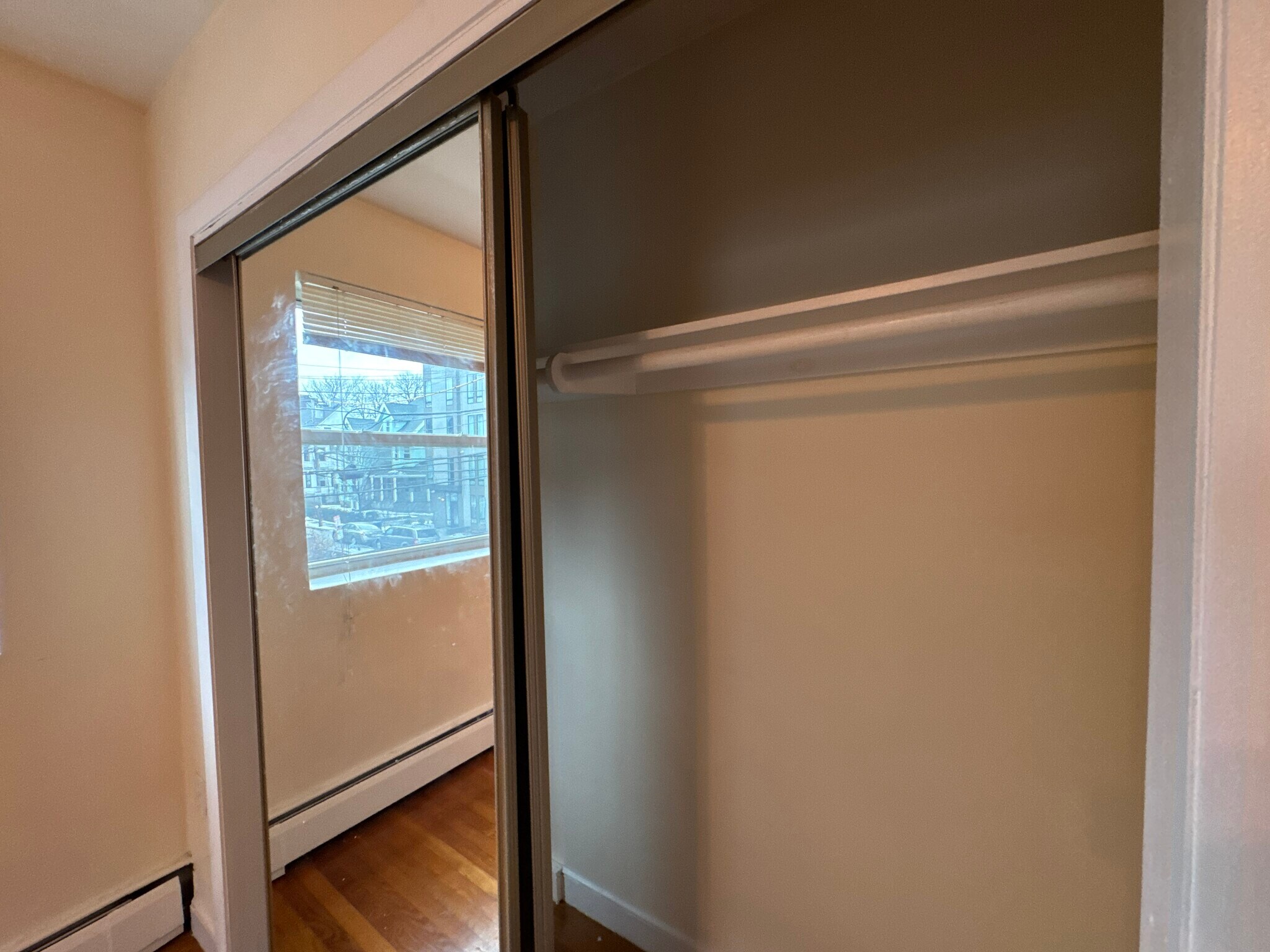 Building Photo - 40 Gardner St