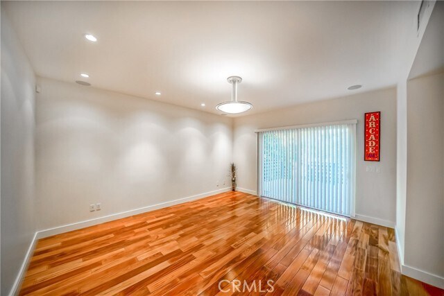 Building Photo - 5512 Leghorn Ave