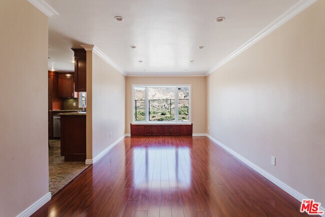 Building Photo - 9047 Riderwood Dr