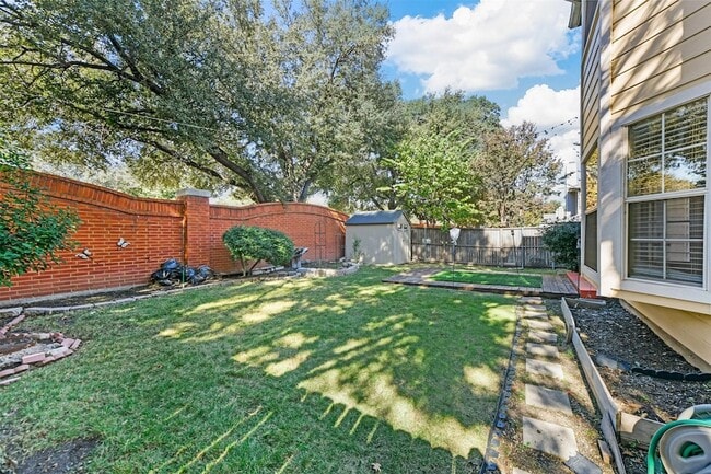 Building Photo - 434 Moonlight Way