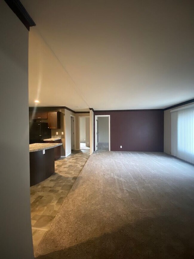 Building Photo - Private Country Living 3 Bedroom Home!