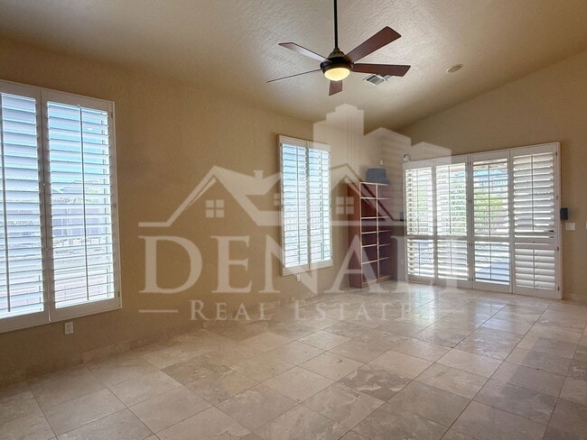 Building Photo - 3533 N Desert Oasis