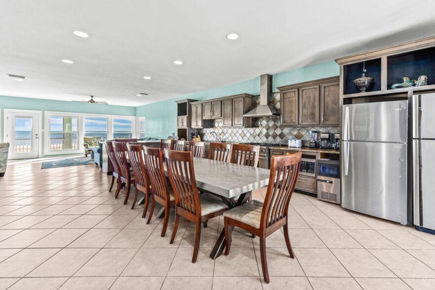 Building Photo - 243 Dune Dr