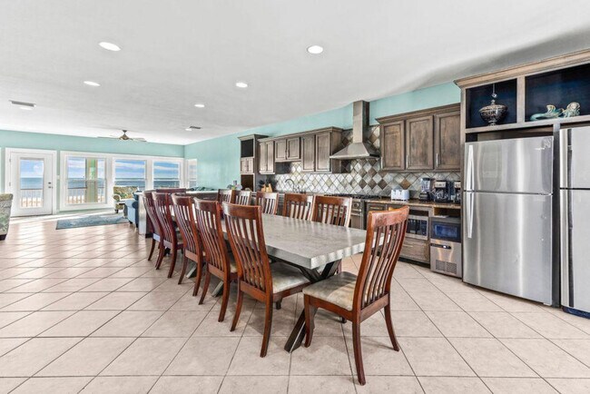 Building Photo - 243 Dune Dr