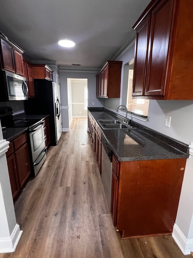 Building Photo - 92 Jackson Ave NE