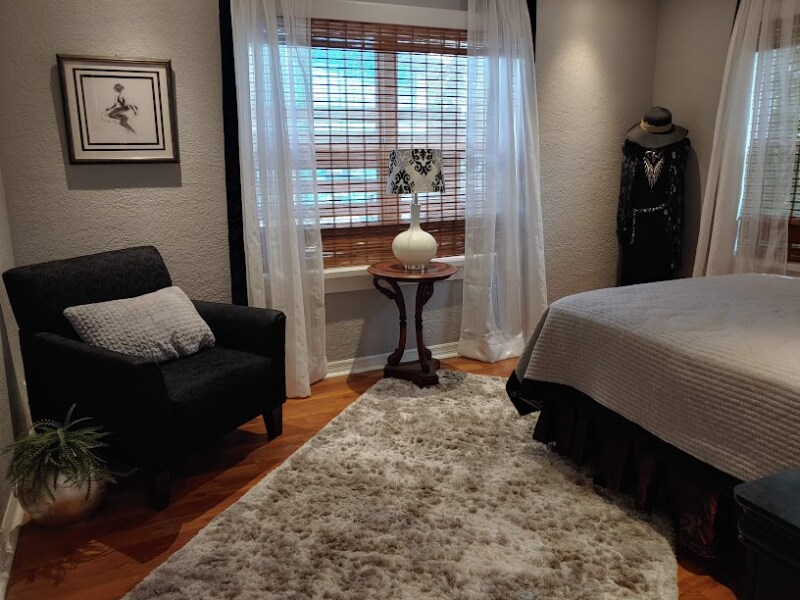 Building Photo - 1605 N Osceola Ave