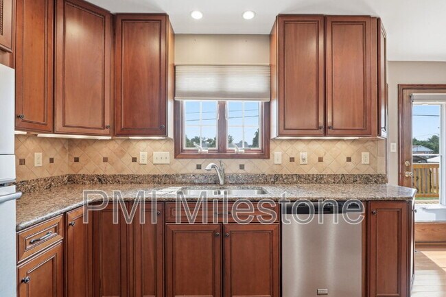 Building Photo - 233 Carmack Dr
