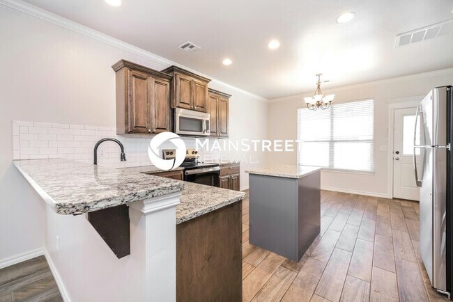 Building Photo - 4 Bedroom Pet-Friendly Home in OKLAHOMA CITY, OK with Main Street Renewal