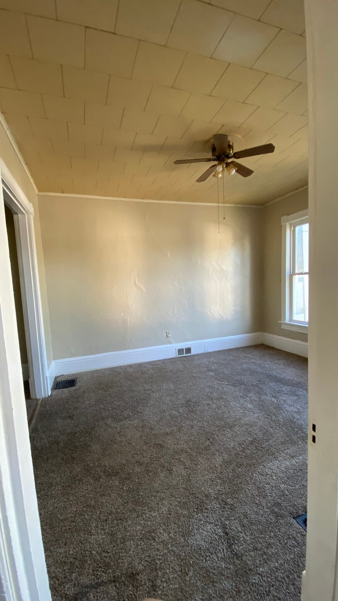 Building Photo - 401 1st Ave