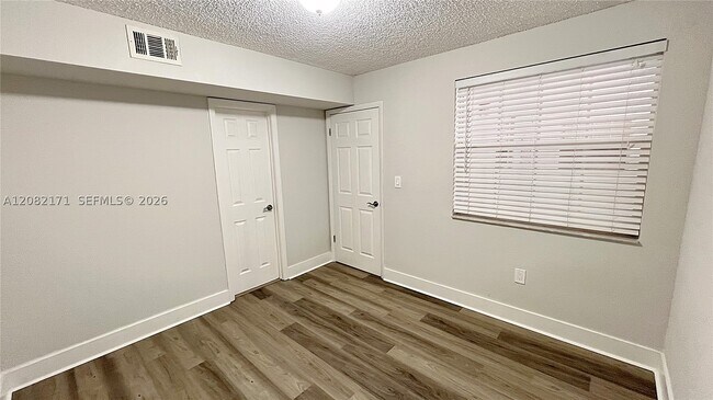 Building Photo - 2890 N Oakland Forest Dr