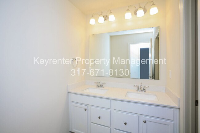 Building Photo - 9738 Behner Dr