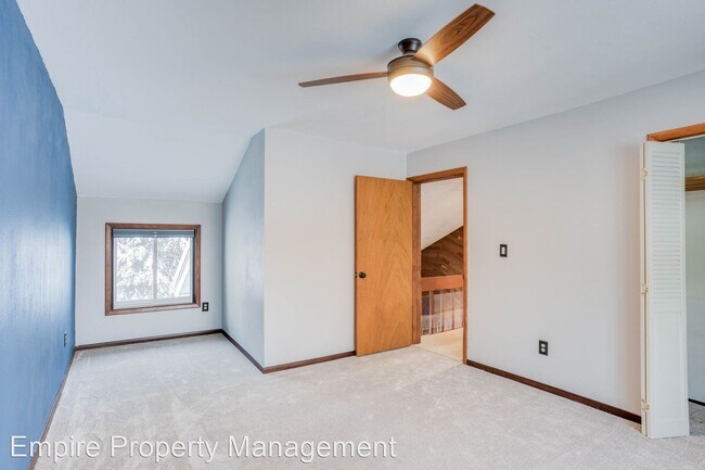 Building Photo - 5 br, 2.5 bath House - 2633 Diamond Street