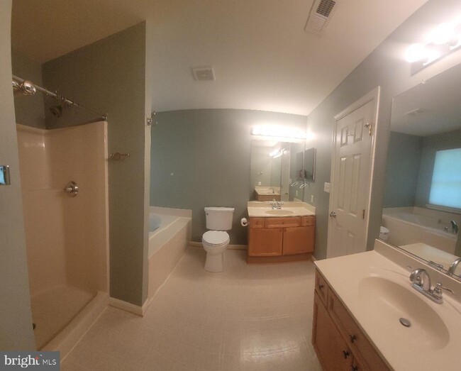Building Photo - 10105 Cotter Ct