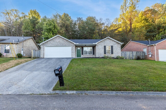 Primary Photo - 1882 Explorer Ln