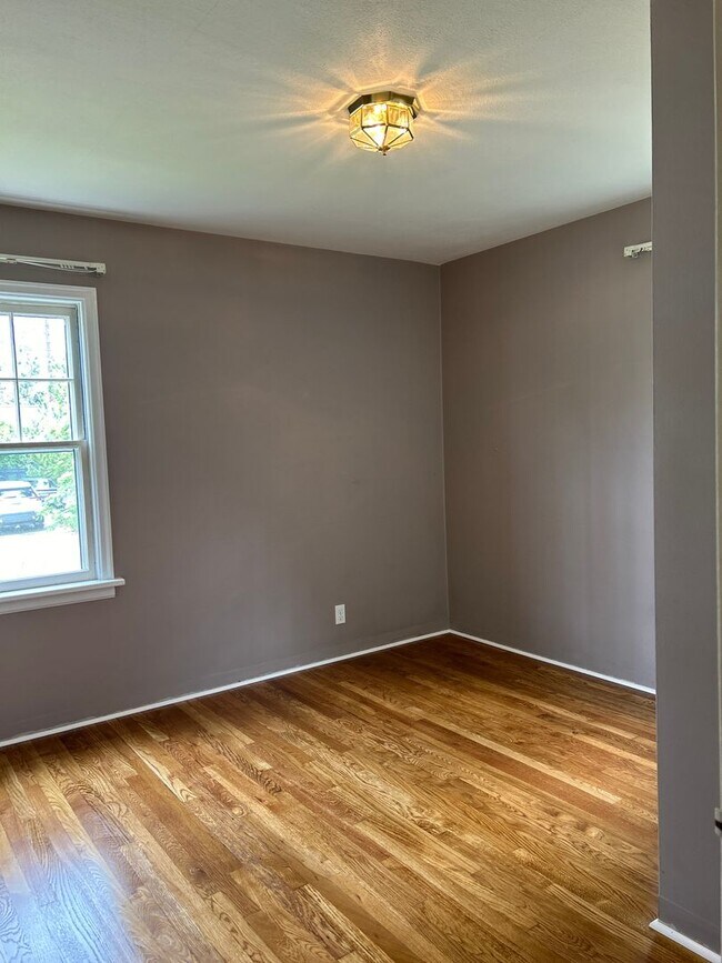 Building Photo - 2 Bedroom 1 Bathroom Home for Rent