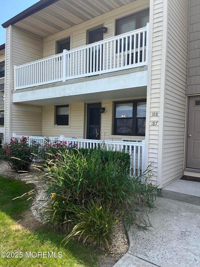 Primary Photo - 187 Wharfside Dr