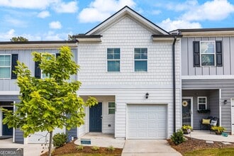 Building Photo - 3400 Highbury Way