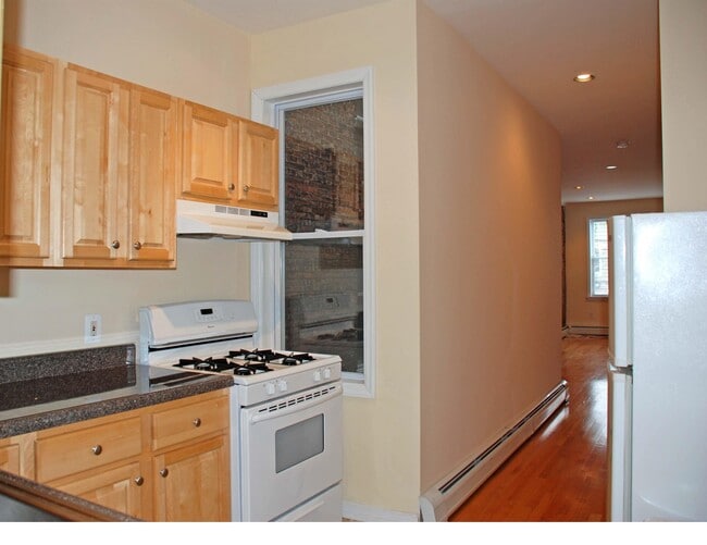 Building Photo - 273 Webster Ave