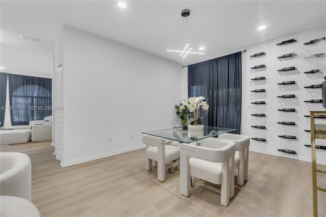 Building Photo - 3529 NW 29th Pl