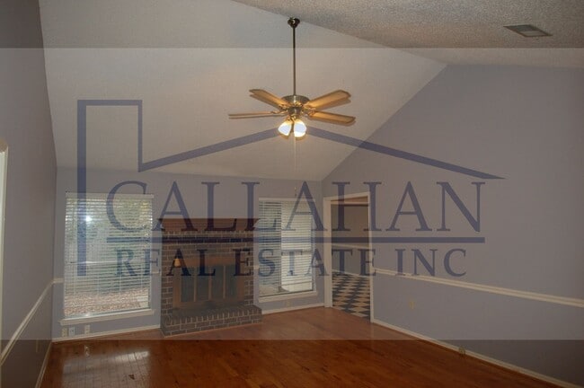 Building Photo - Sherwood 3 Bedroom Home