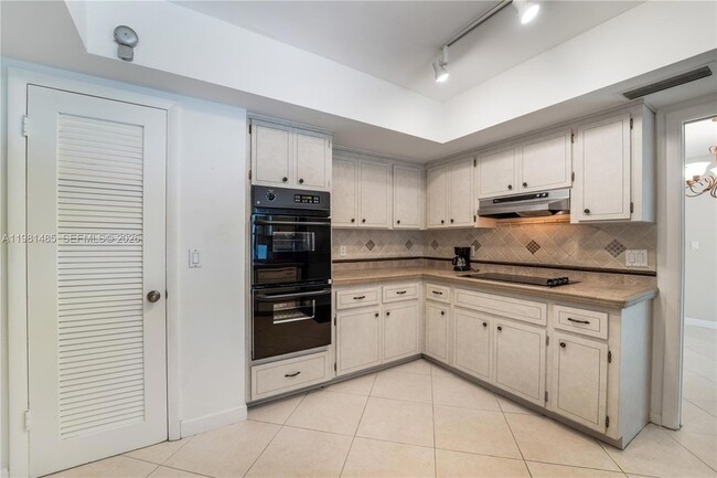Building Photo - 7970 SW 146th St