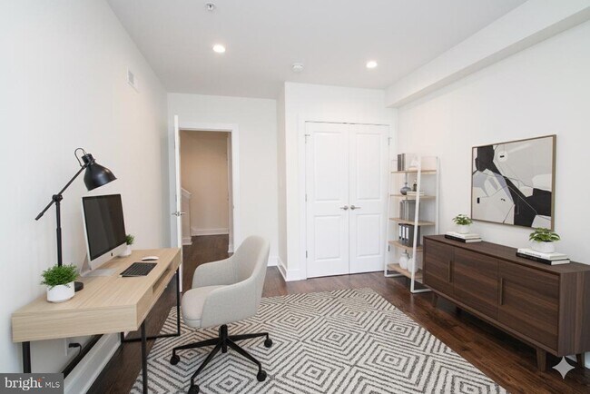 Building Photo - 1022 S 2nd St