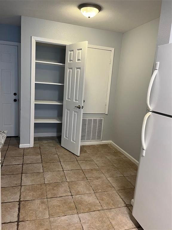 Building Photo - 13451 Parkway Blvd