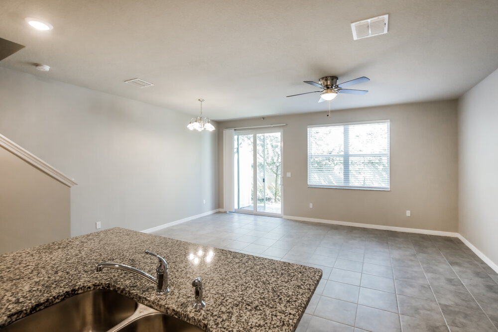 Building Photo - 3565 San Bernardino Way