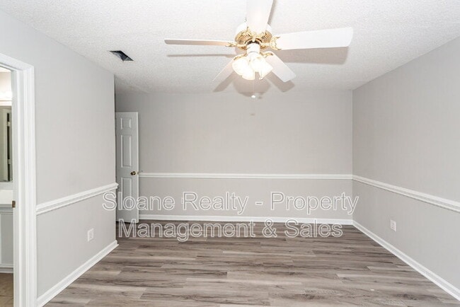 Building Photo - 458 Planters Trace Dr