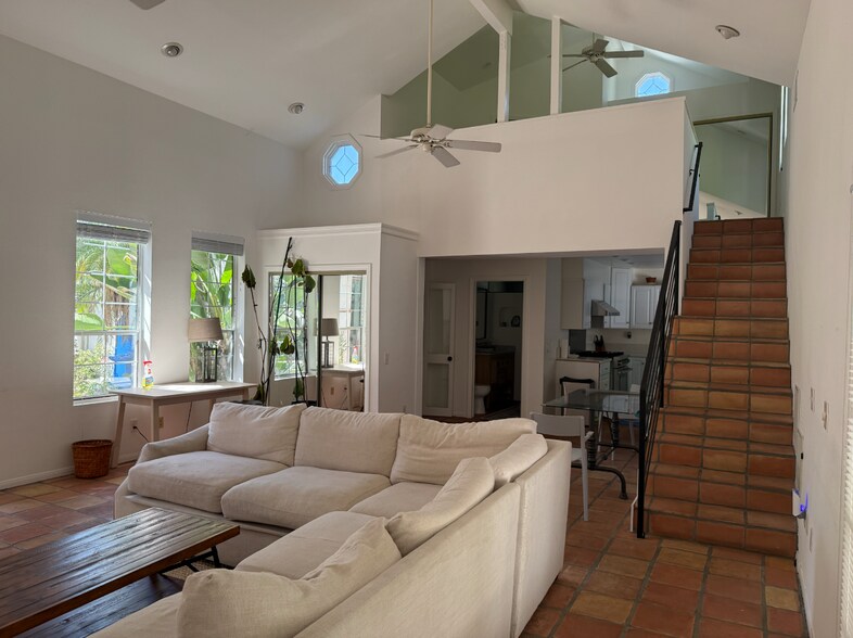 Building Photo - 5408 Morella Ave