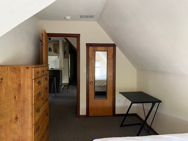 Building Photo - 315 Packard St