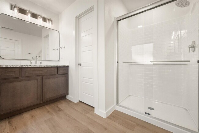 Building Photo - Beautiful New Build Home in Cypress Ranch!