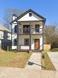 Building Photo - 3 Bedroom Single Family Home (Newly Renova...