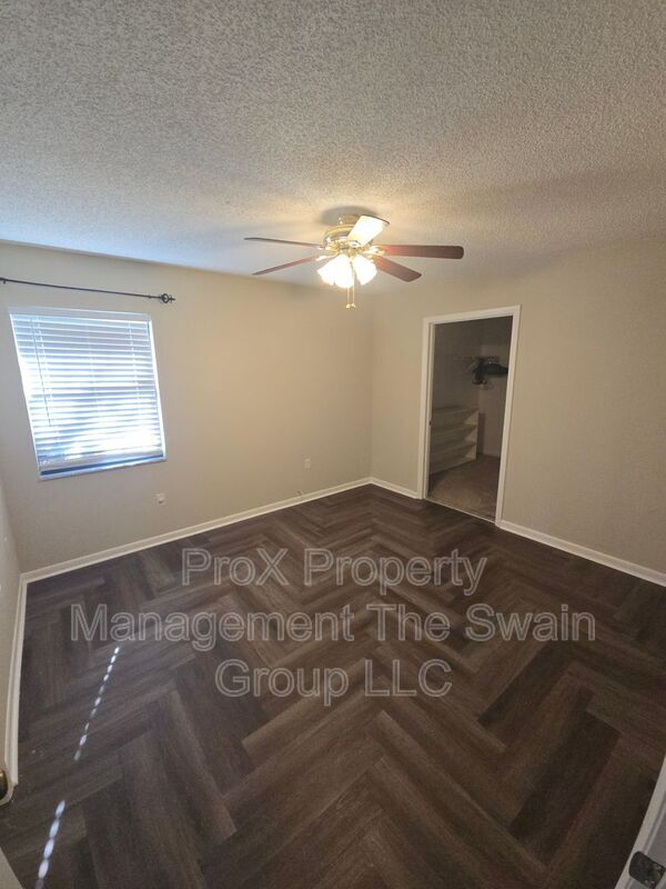 Building Photo - 1398 Lucerne Loop Rd NE