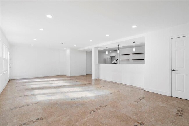 Building Photo - 526 Coopers Pond Dr