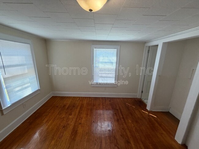 Building Photo - 940 Blandwood Ave