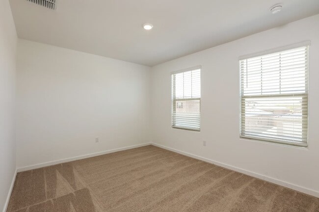 Building Photo - 7062 W Indian Clover Way